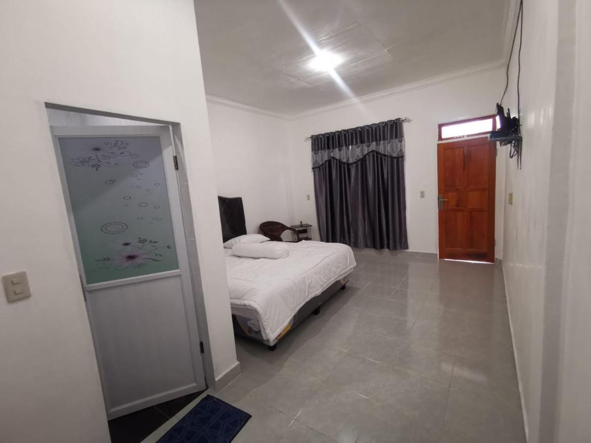 Hisar Guest House Tuk Tuk Exterior photo